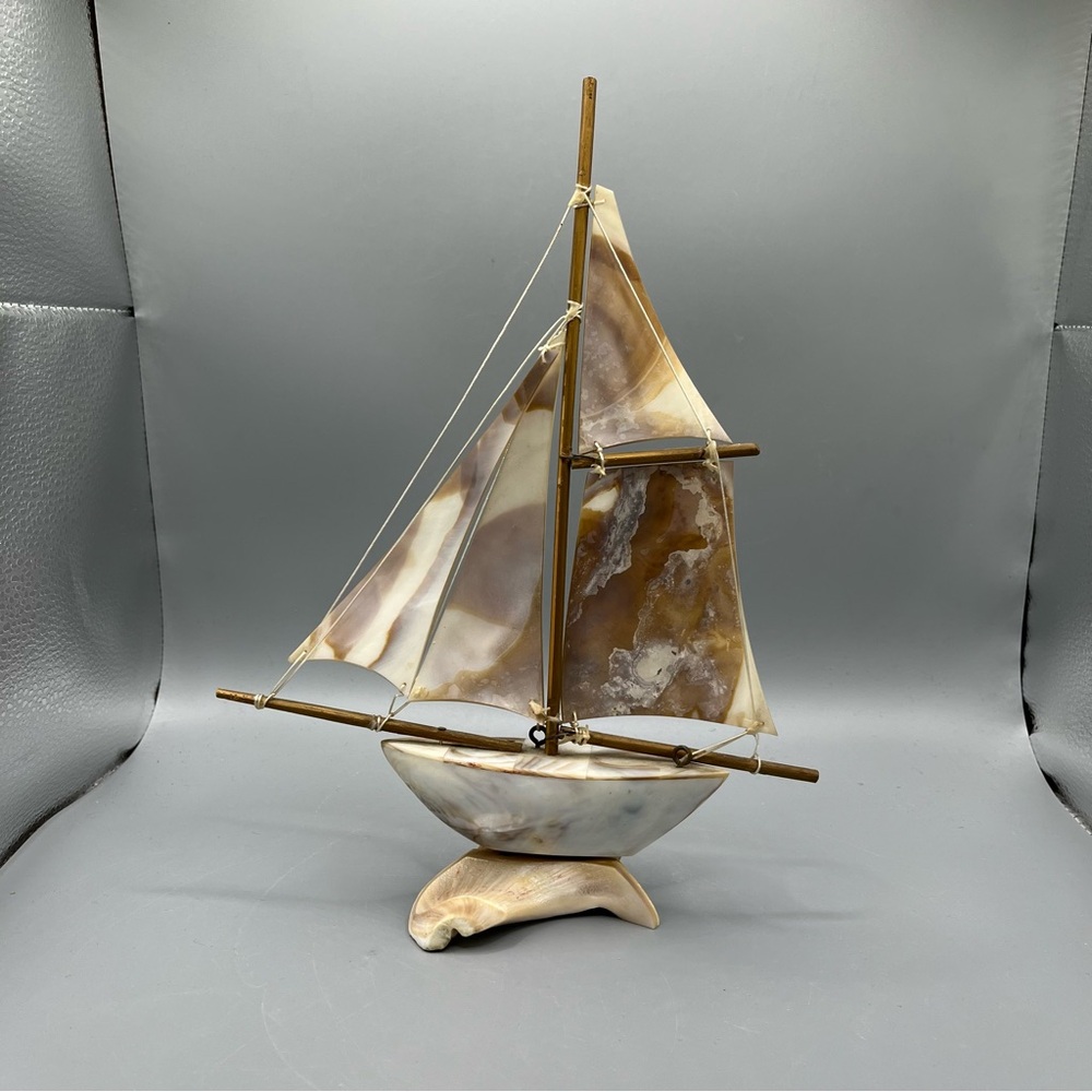 Vintage Midcentury Mother Of Pearl Sail Boat Model MCM - Picture 3 of 8